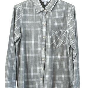 Old Navy Gray and White Button Down Shirt Size Medium Long Sleeve